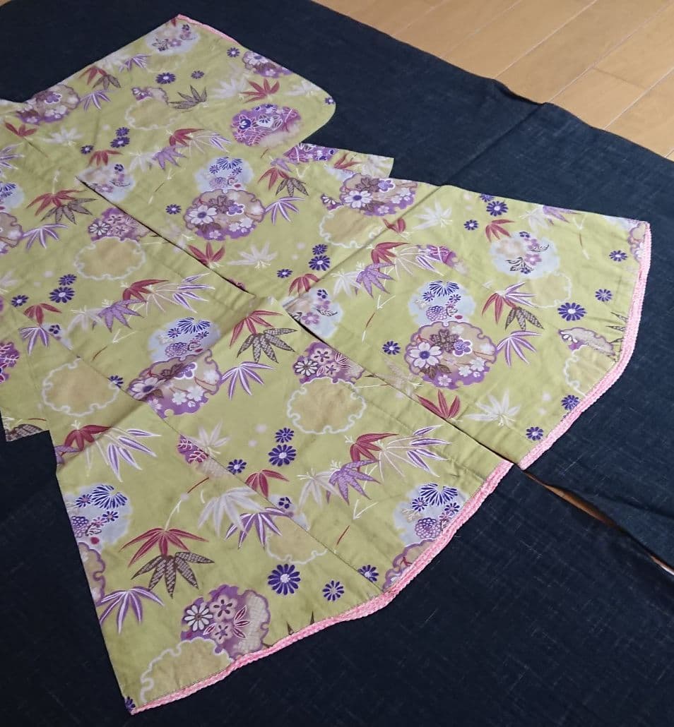 ★コレクション・上品で高級感漂う 和工房れおん・【金彩のれん 】花柄着物デザイン