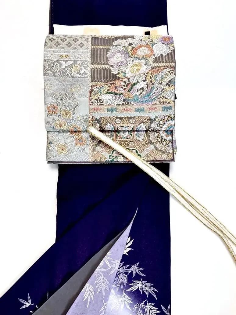 ご予約中です 初春 吉祥南天柄 上質正絹紋意匠 一つ紋 訪問着 深い濃紺色