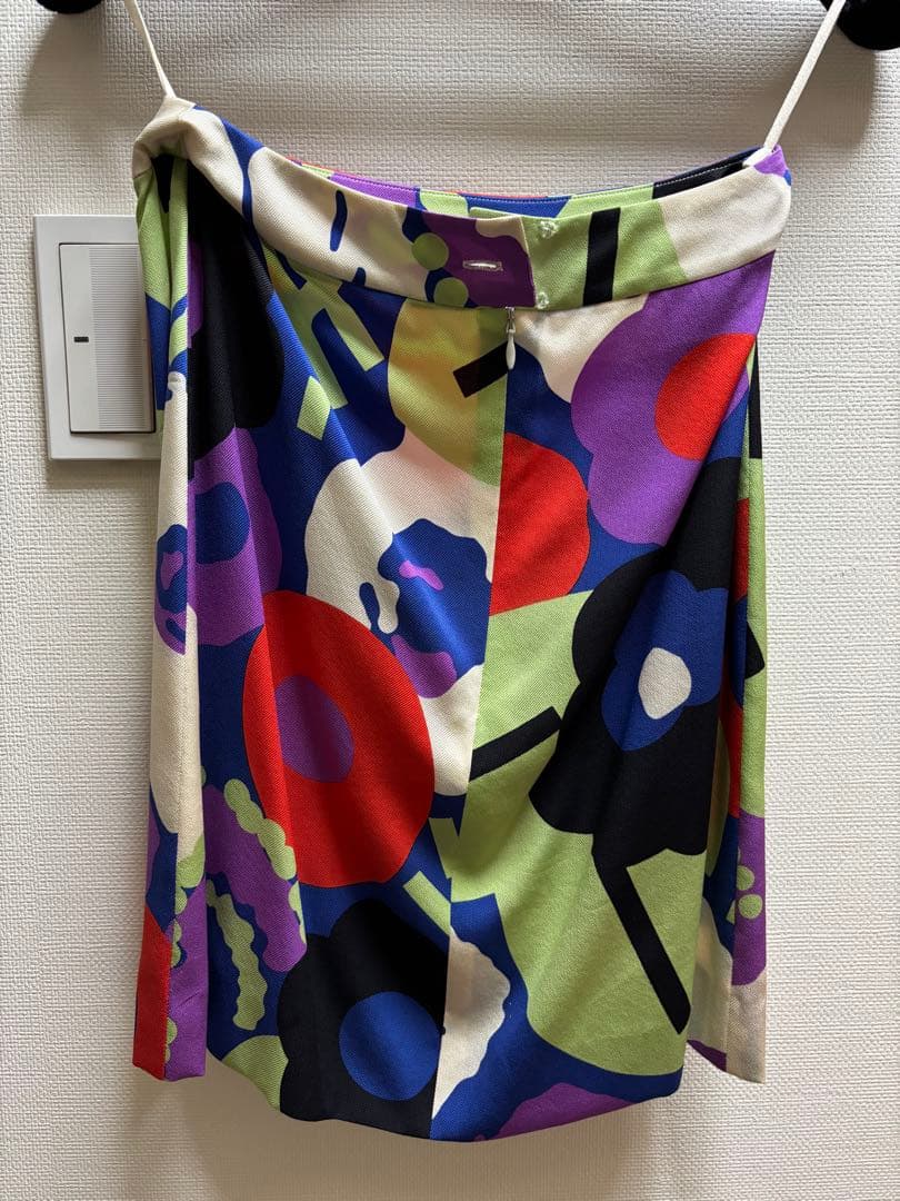 CHANEL 多色抽象花柄タイトスカート