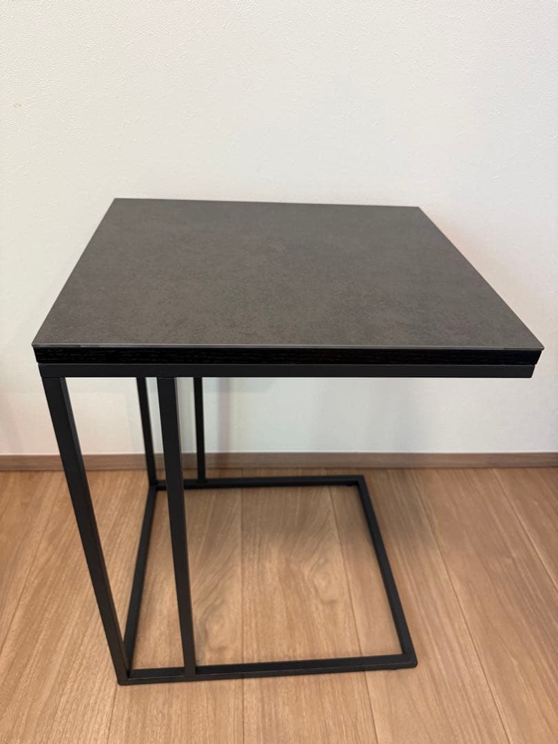 サイドテーブル　ブラックセラミック