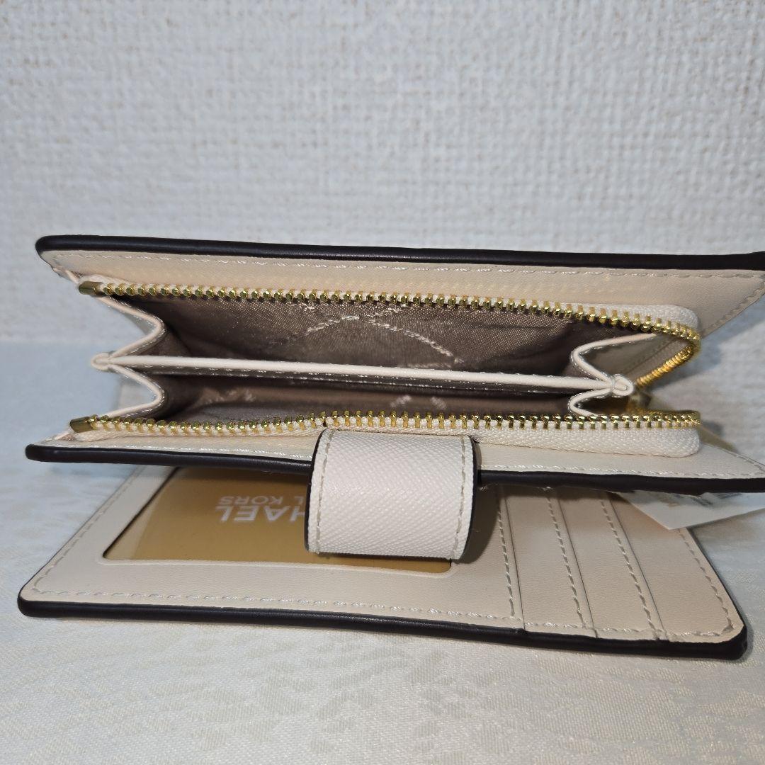 マイケル・コース　2つ折り財布