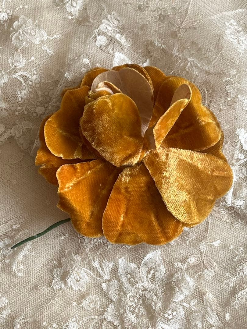 アンティークヴィンテージベルベット布花コサージュブローチ帽子ドレスパーツ装飾
