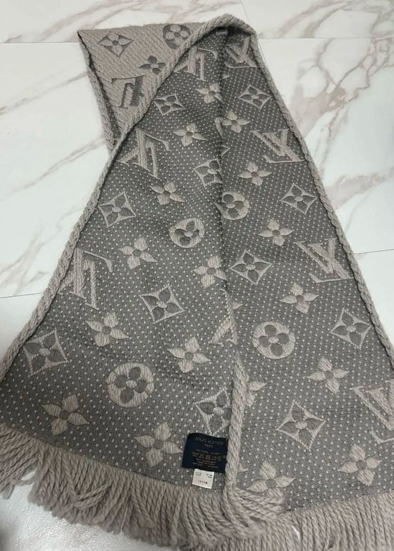 ルイヴィトン　ロゴマニア　マフラー　グレー