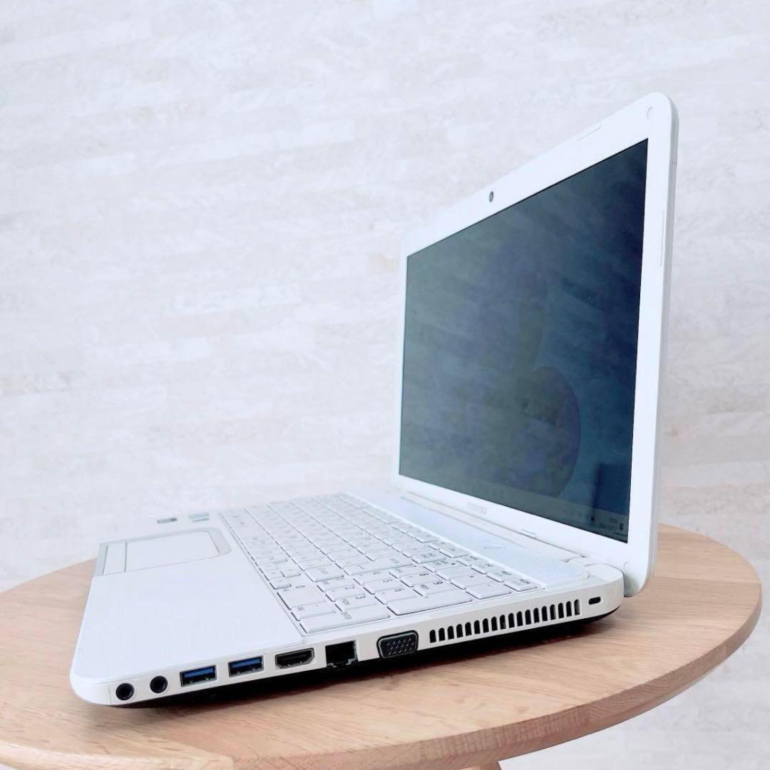 ✴︎早い者勝ち✴︎Corei5 爆速SSD カメラ搭載 人気のホワイト 東芝