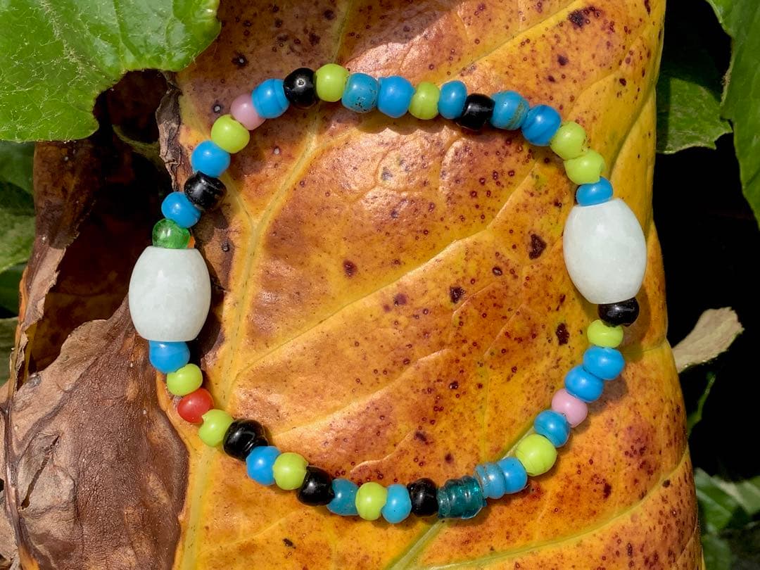 蔵出‼️ガラス玉　日本製超アンティークとんぼ&糸魚川翡翠樽型ブレスレット小物パーツ