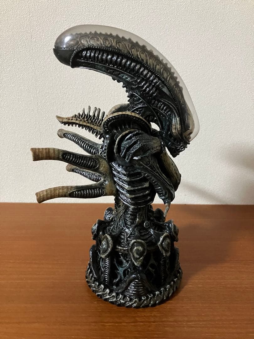 う*お様 【限定品】パリセイズ　エイリアン　スペシャルエディション ミニバストス