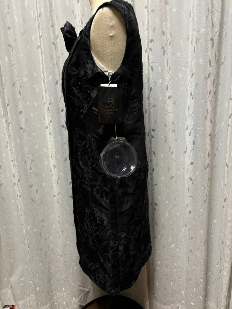 新品タグ付定価6万円レジァンス ジャガードワンピース 高級素材コサージュ付L黒