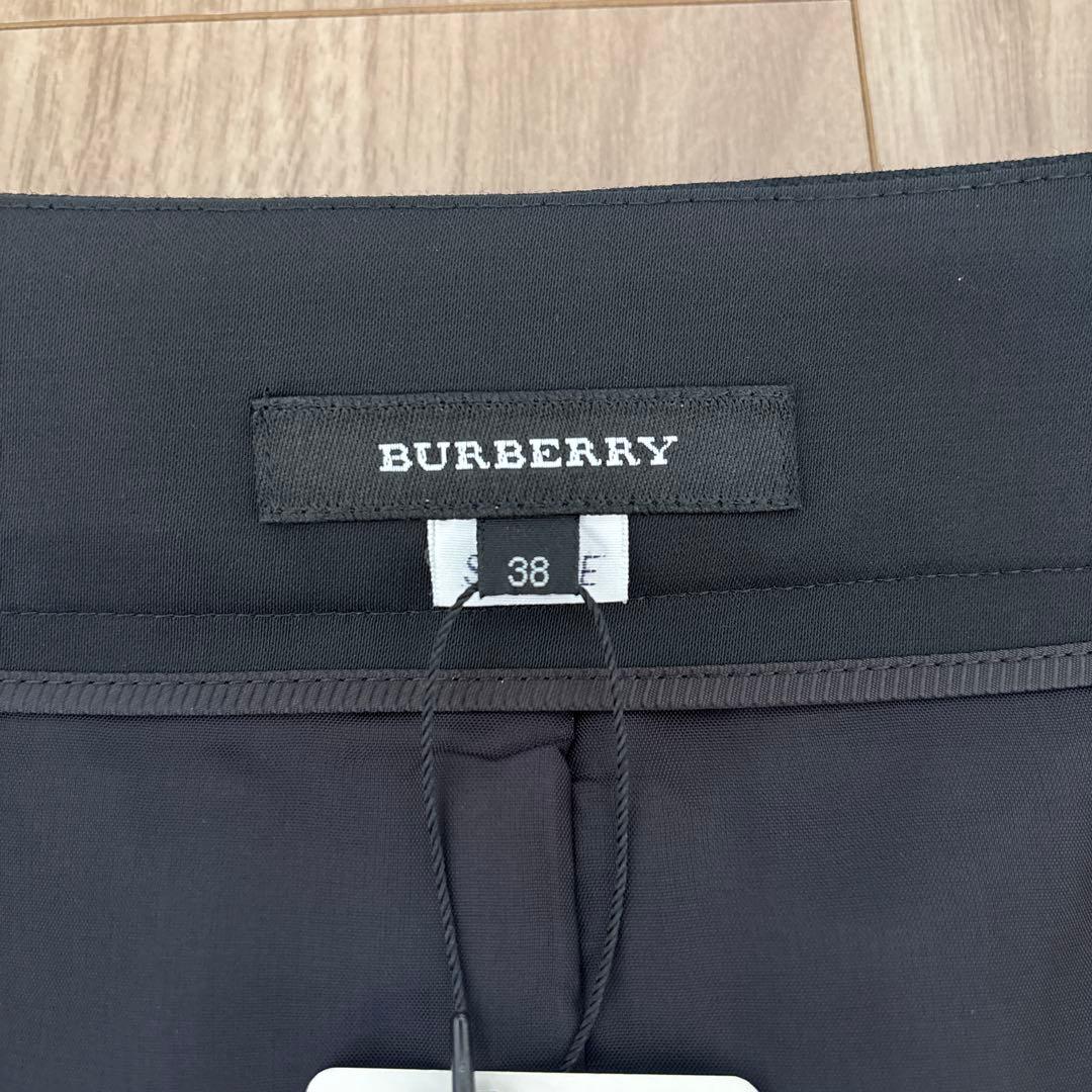 【新品・未使用・タグ付き】バーバリー　スカート　ブラック　※サンプル品