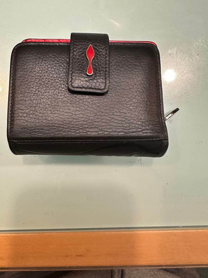 Christian Louboutin 二つ折り財布 ブラック
