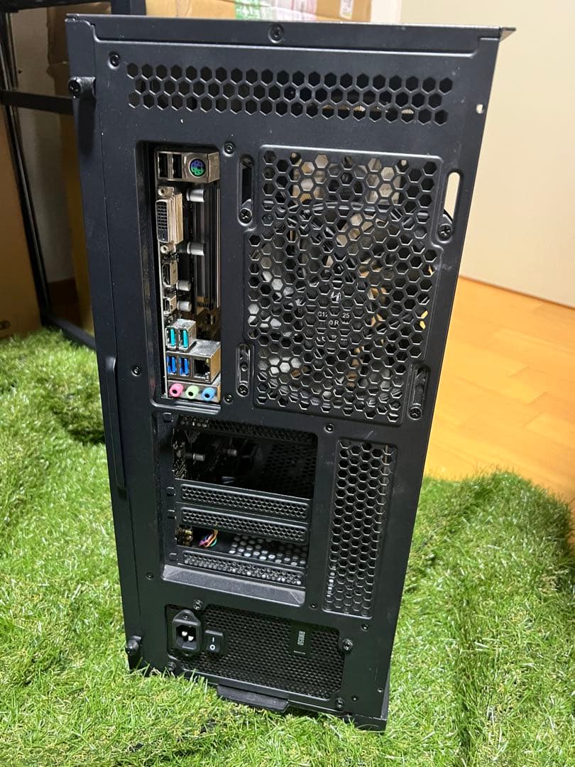 【あ】PCケース、ASUS B450マザーボード、CorsairRM850