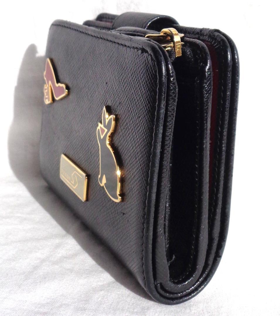 PRADA SAFFIANO サフィアーノレザー メタルチャーム 二つ折り財布