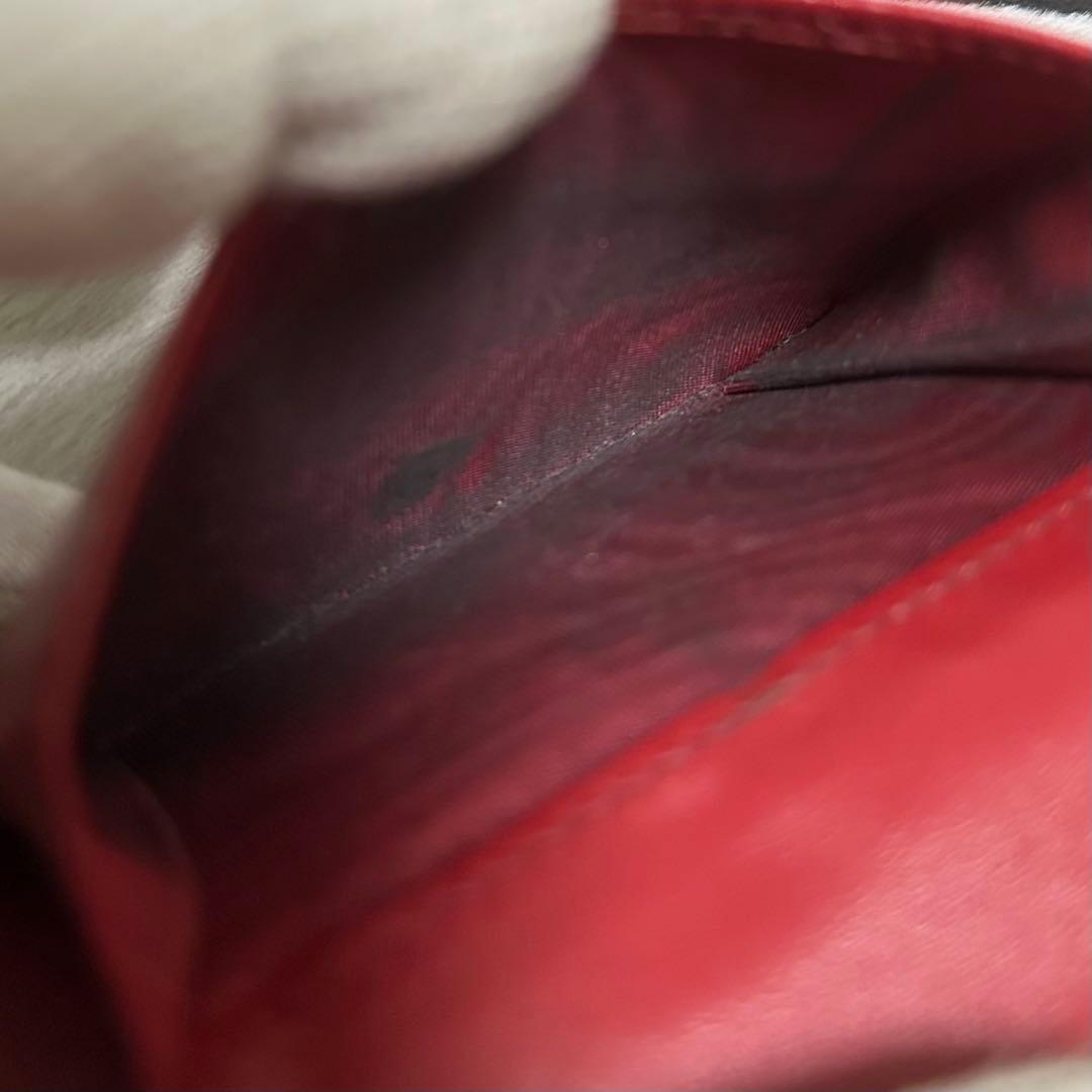 PRADA プラダ　折り財布　ゴールドロゴ　シボ革　バイカラー　赤　黒