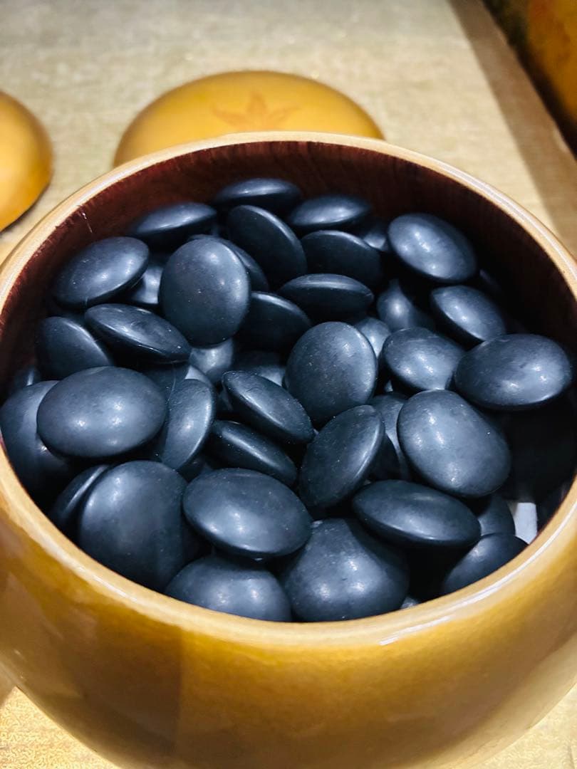 【野畑直子】作 金地漆絵四季花鳥図碁盤 碁笥 本蛤那智黒碁石 約42x45cm