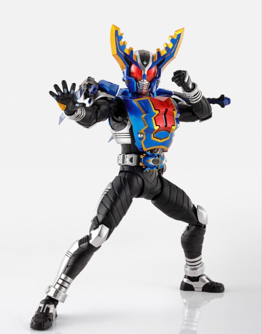 SHフィギュアーツ（真骨彫製法）仮面ライダーガタックハイパーフォーム