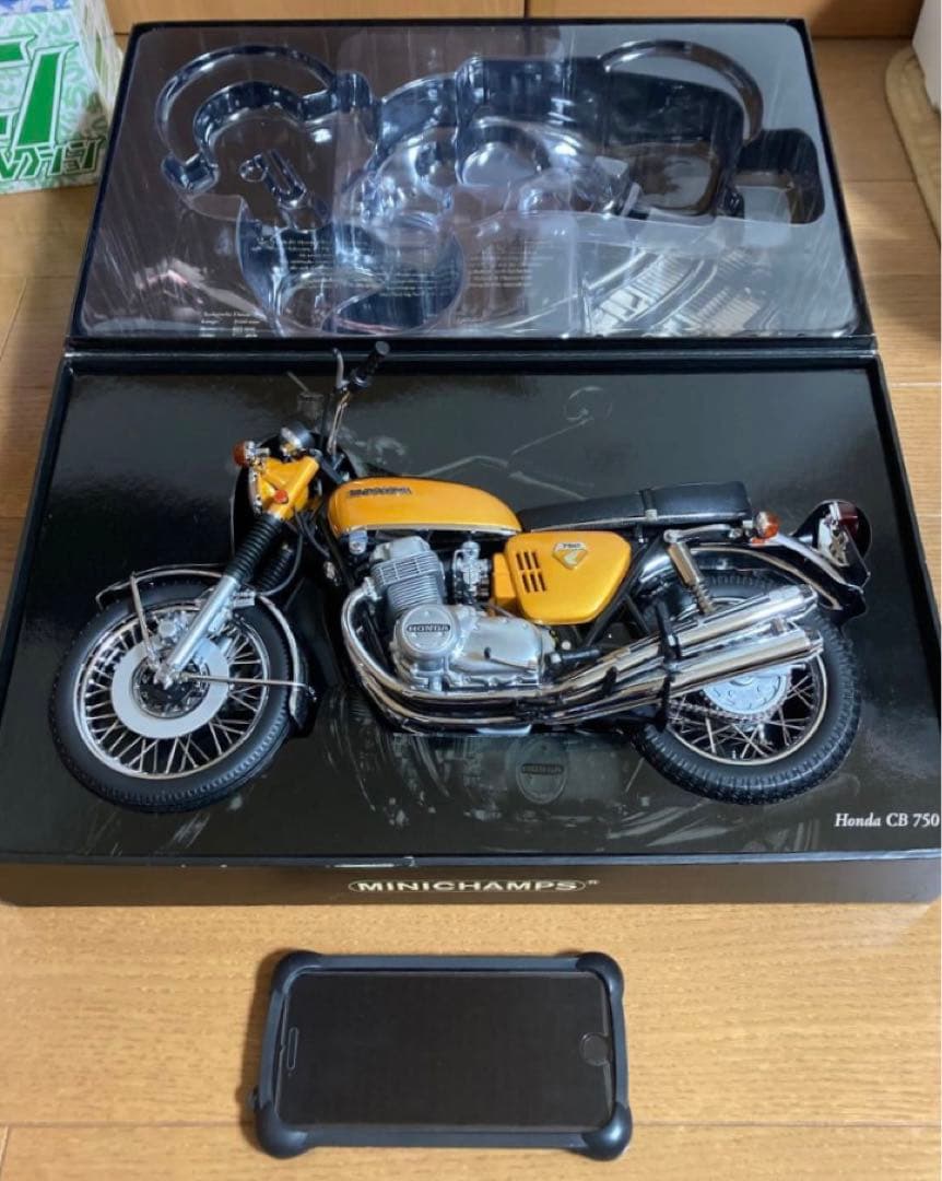 ミニチャンプス 特大 1/6 CB750 K0 キャンディーゴールド 絶版 限定