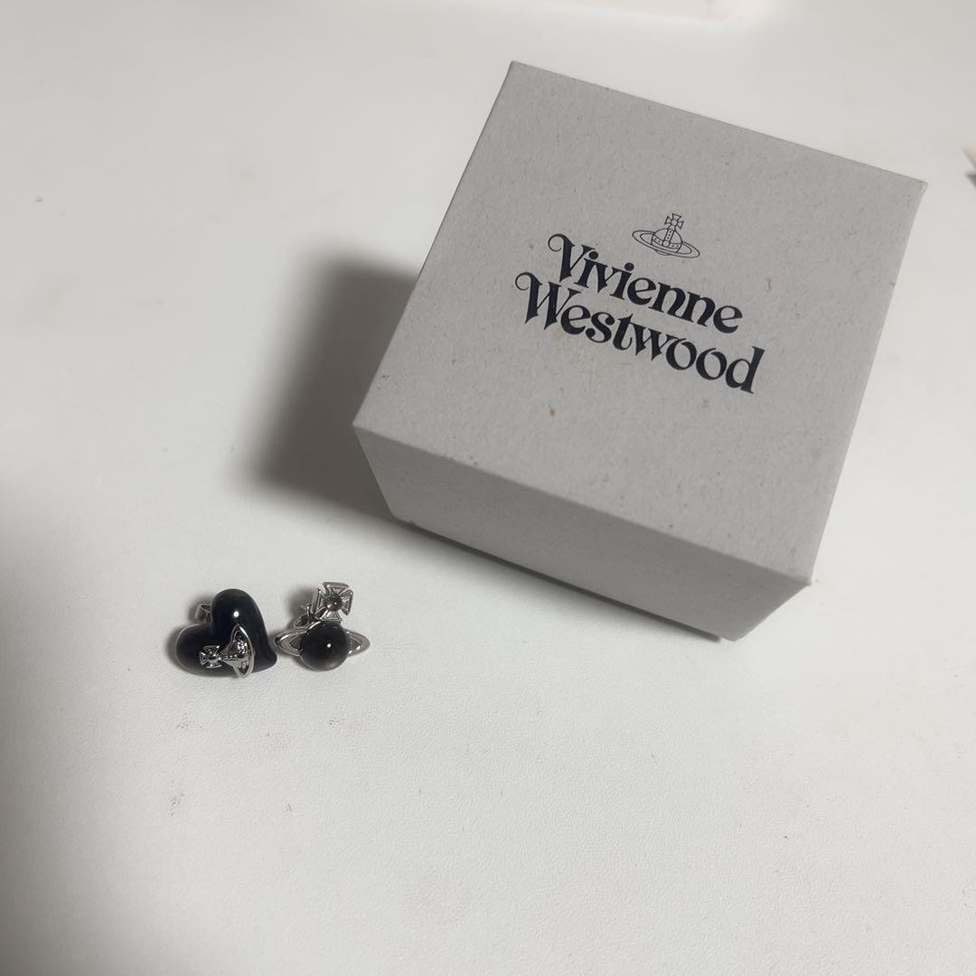 ヴィヴィアンピアス THOMASINA 黒