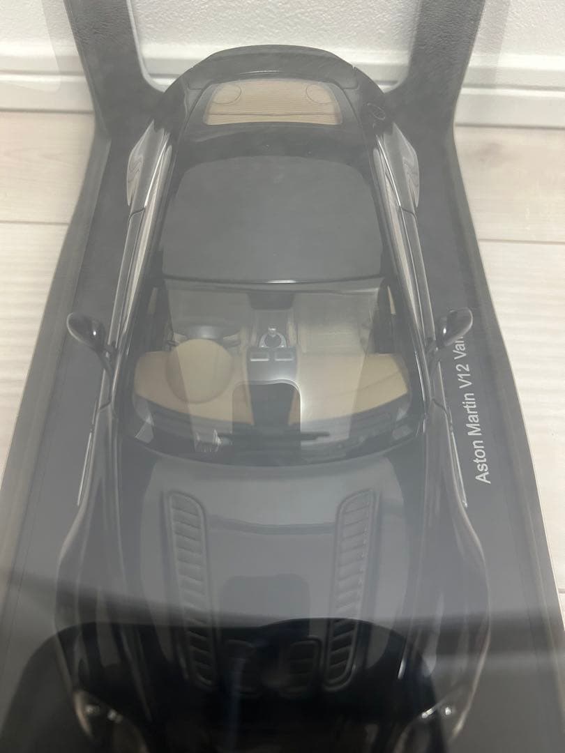 暗所保管・極美品✨autoart Aston Martin V12