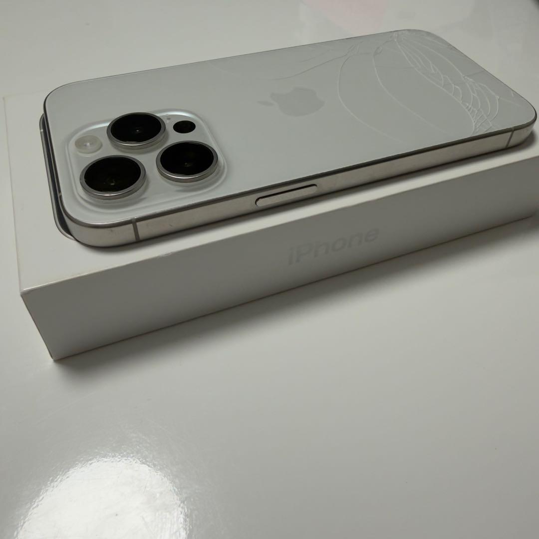 Apple iPhone 15Pro シルバー 本体