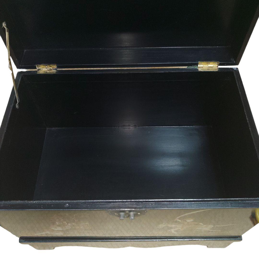 中国キャビネット　漆細工?　武人図