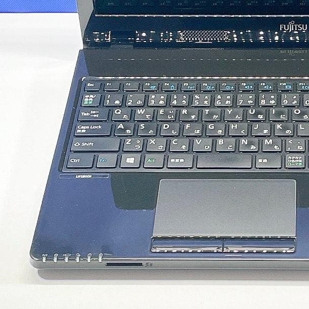 Windows11✨快適SSD✨書類作成用に✨富士通黒ノートパソコン/カメラ薄型