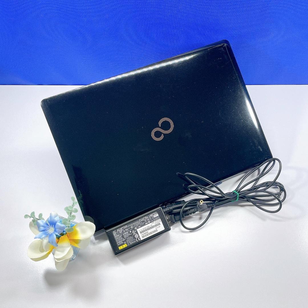 Windows11✨快適SSD✨書類作成用に✨富士通黒ノートパソコン/カメラ薄型