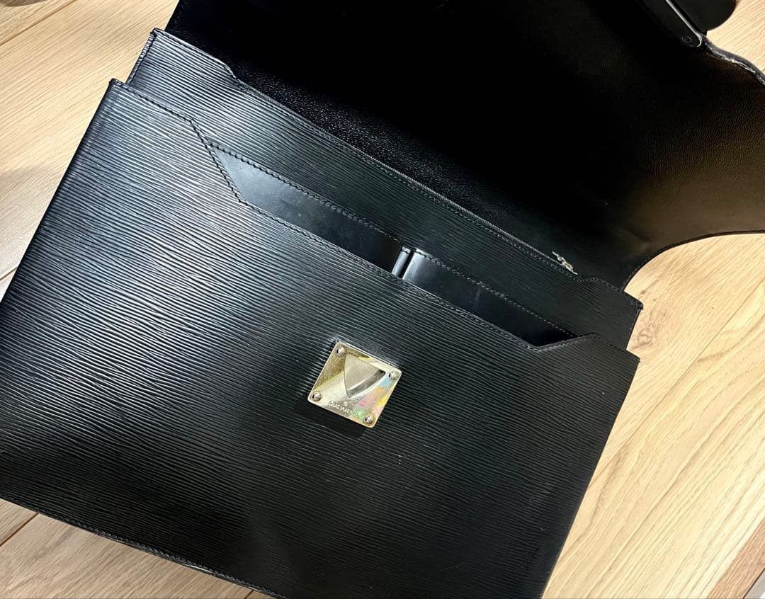 A*M様 【正規品】LOUIS VUITTON エピロブスト 1ビジネスバック【