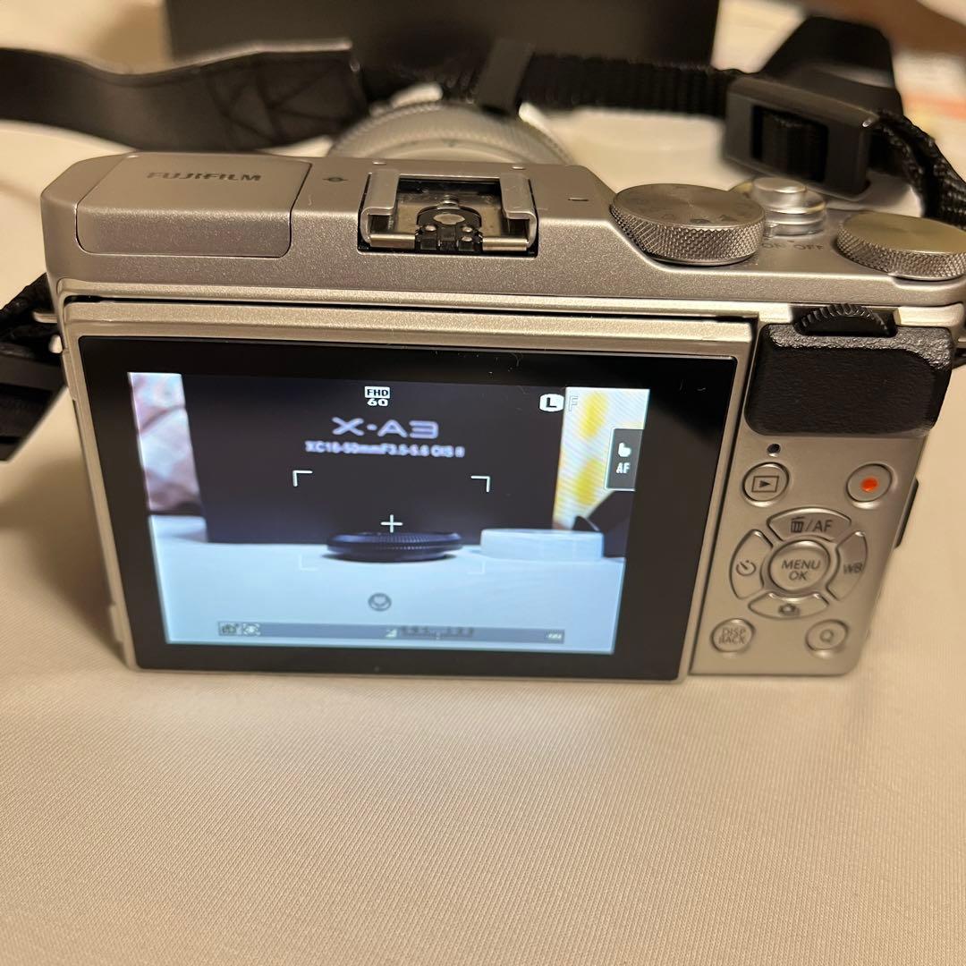 【美咲）Fujifilm X-A3 ミラーレス一眼カメラ