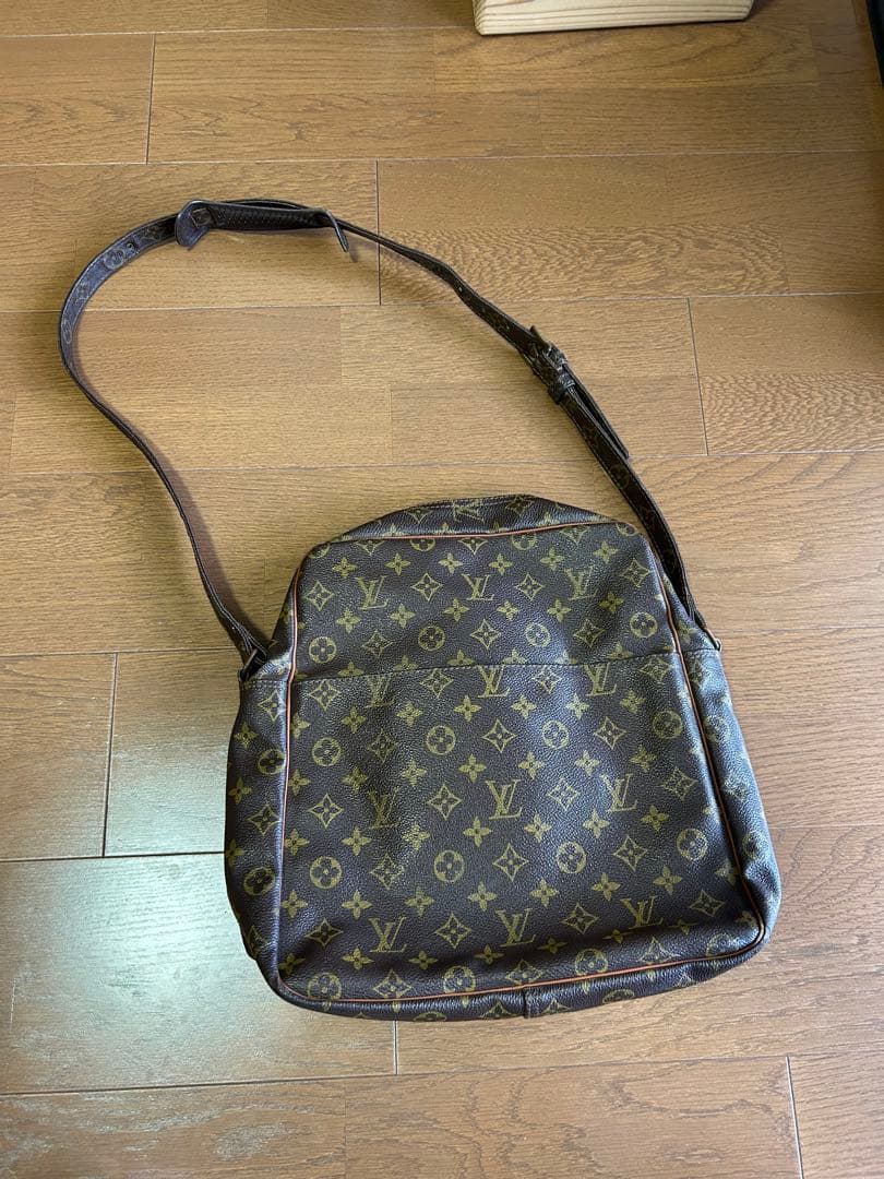 フ*ン様 美品 LOUIS VUITTONルイヴィトン マルソー モノグラム シ