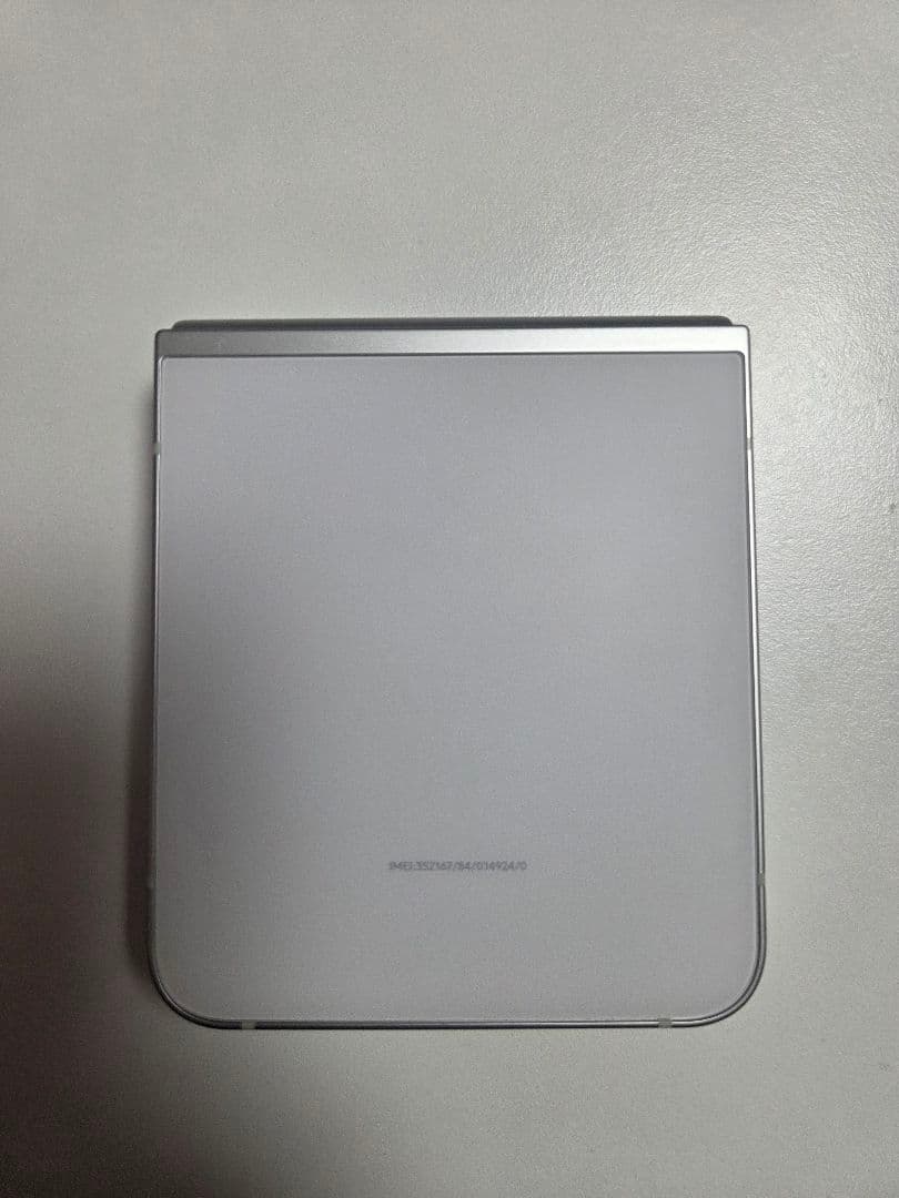 Galaxy Z Flip6 ホワイト