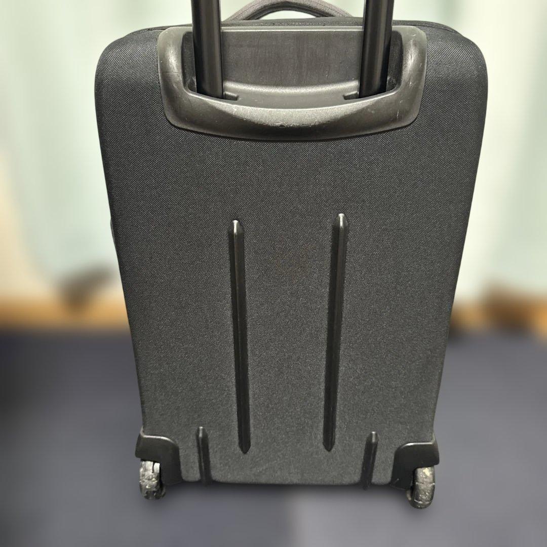 Patagonia キャリーバッグ 35L 機内持込可 タイヤ難あり