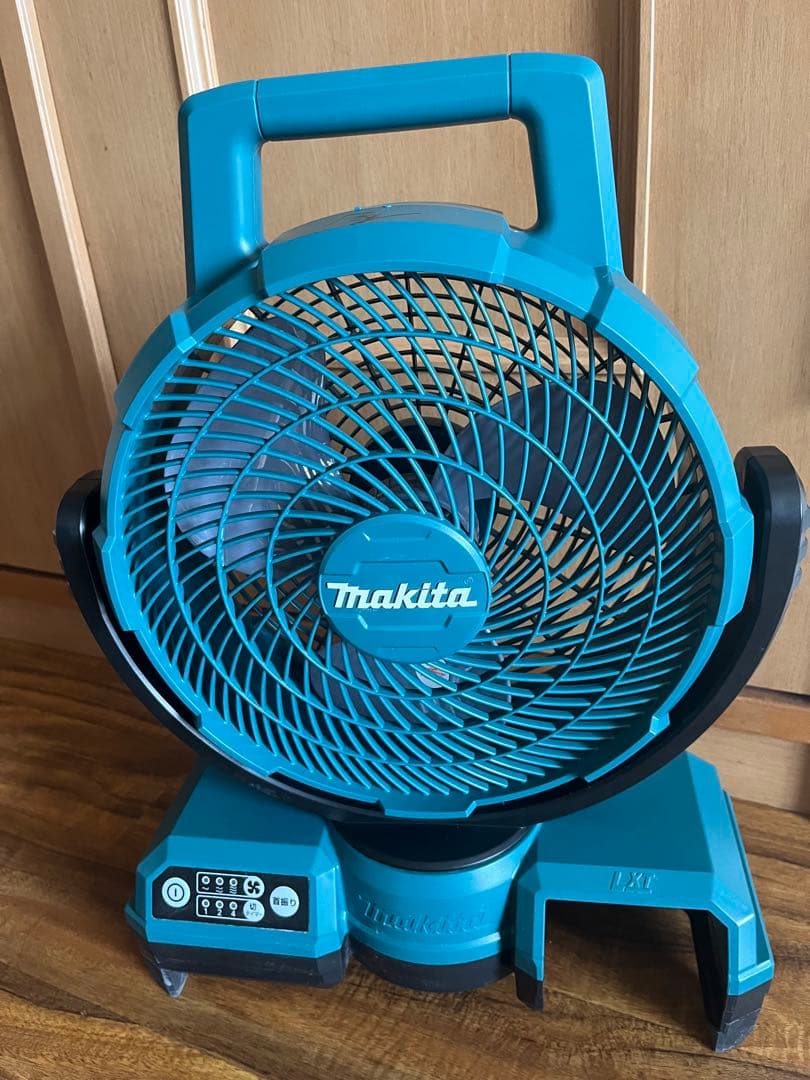 充電式ファン Makita CF203DZ