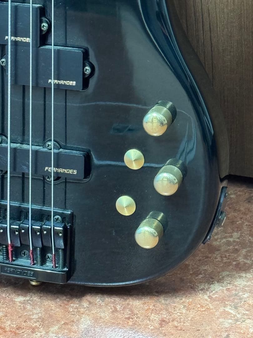 フェルナンデス ベース 90年代