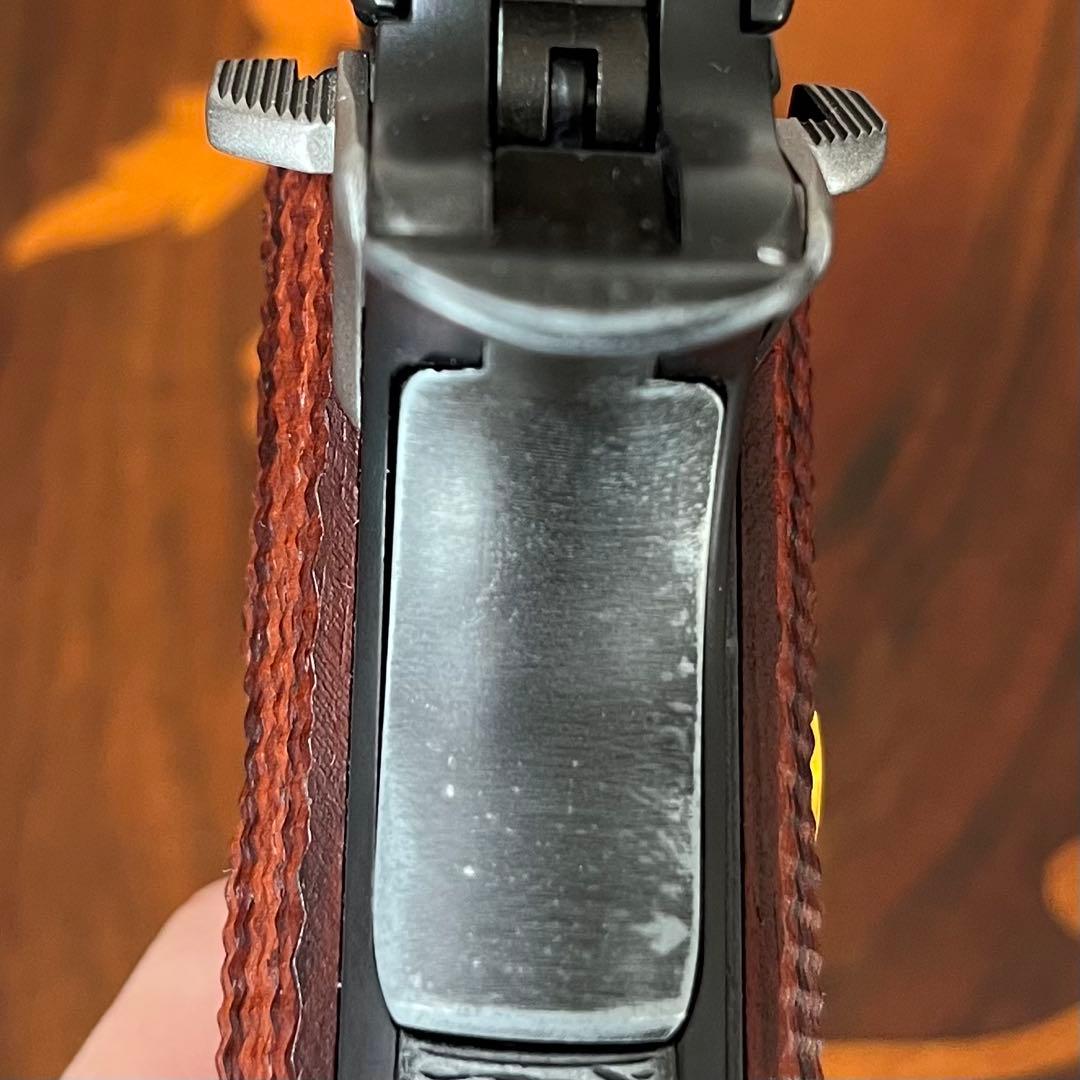 WAウエスタンアームズ ボブ チャウ・ビンテージ 米国へレッツ製ウッドグリップ