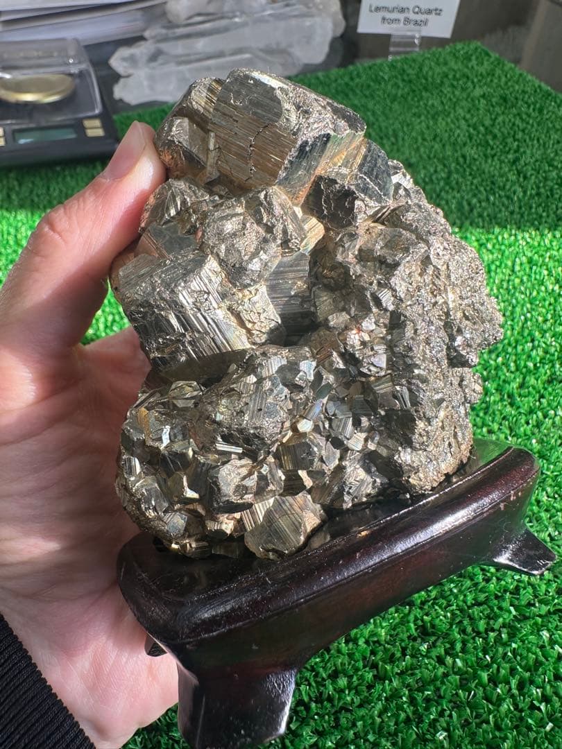 パイライト 原石 台座付き（約876g）