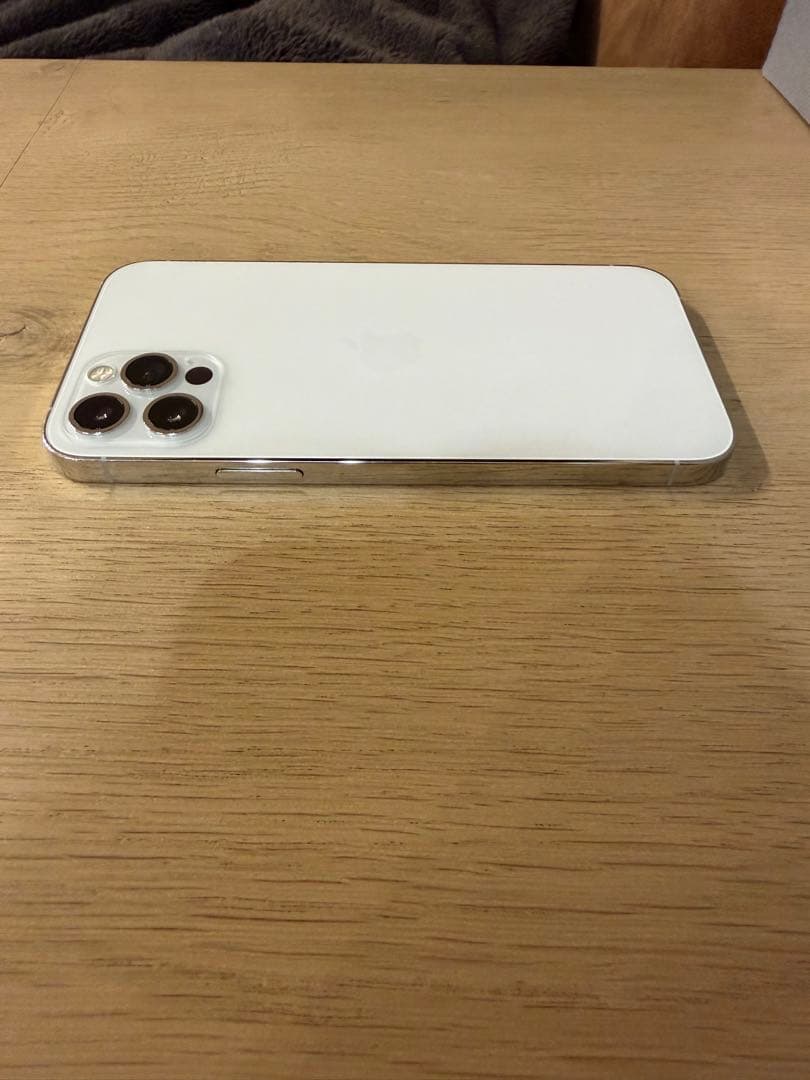 Apple iPhone 12 Pro ホワイト 本体