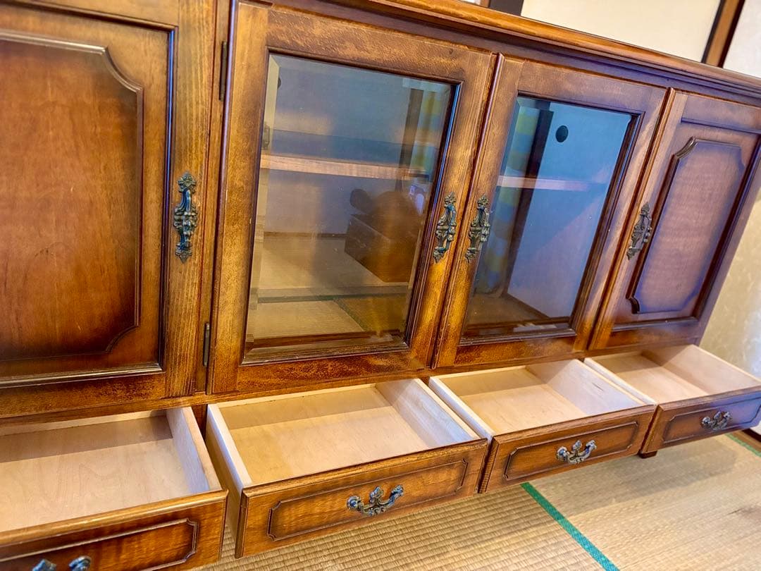 【カリモク】コロニアル　サイドボード　リビングボード　キャビネット