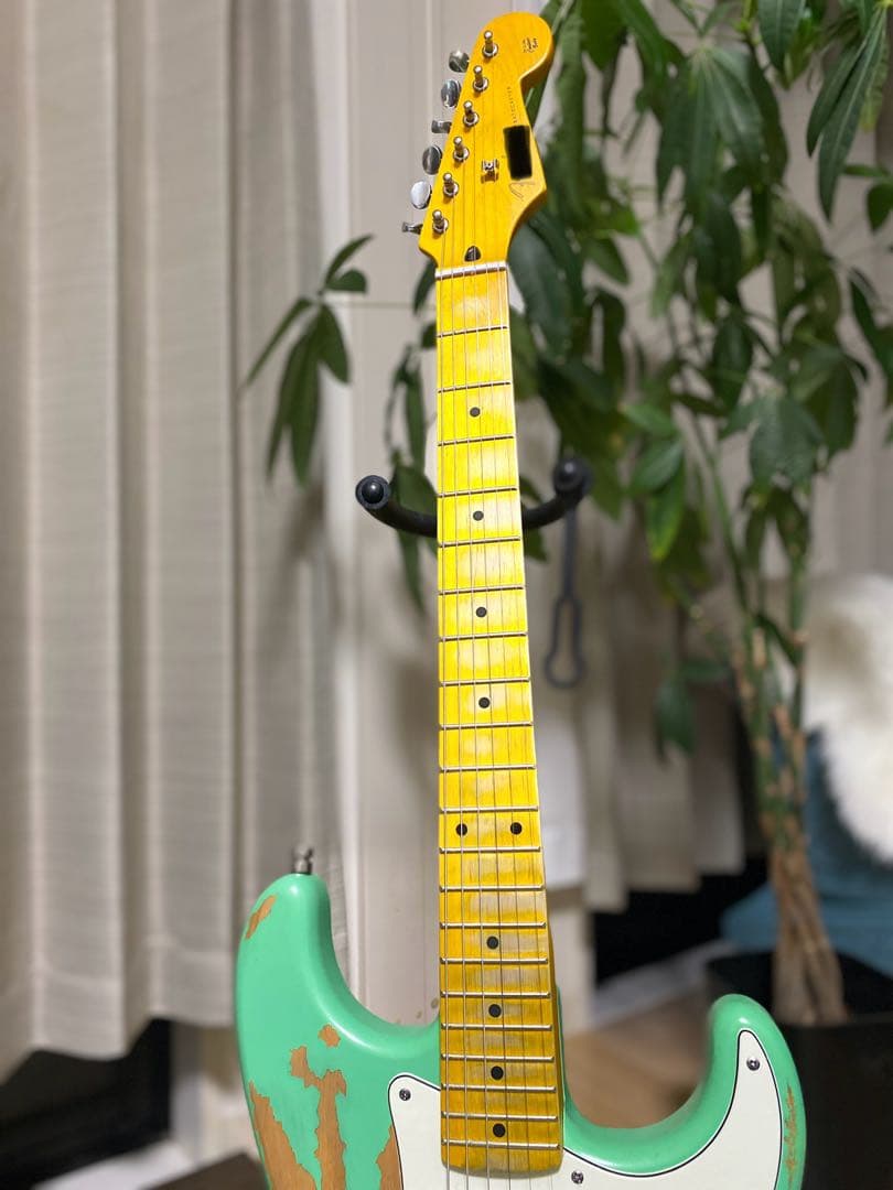 【送料込み】レリック加工　ミントグリーンエレキギター