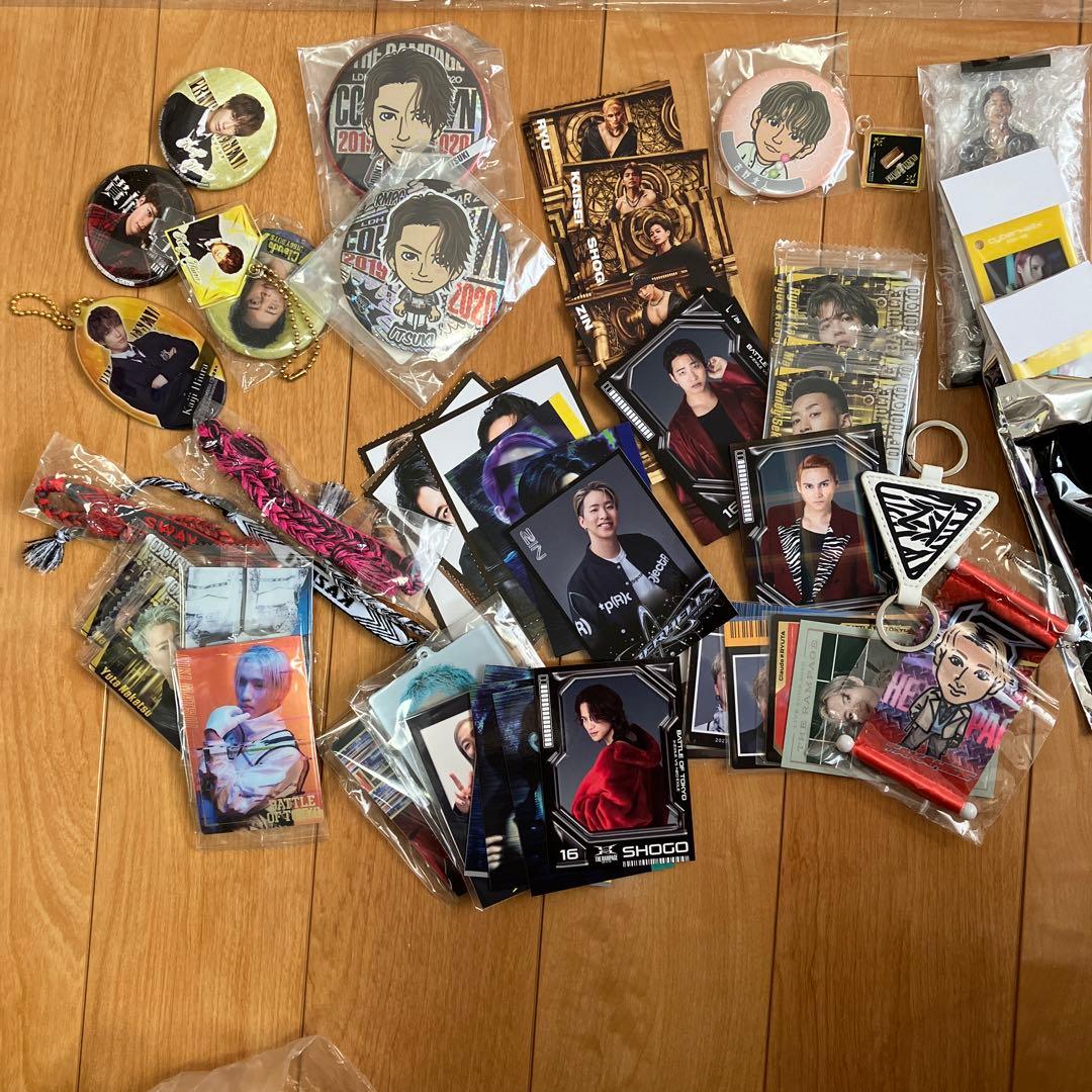 LDH グッズ カード アクスタ フォトキー バッジ 大量 まとめ売り