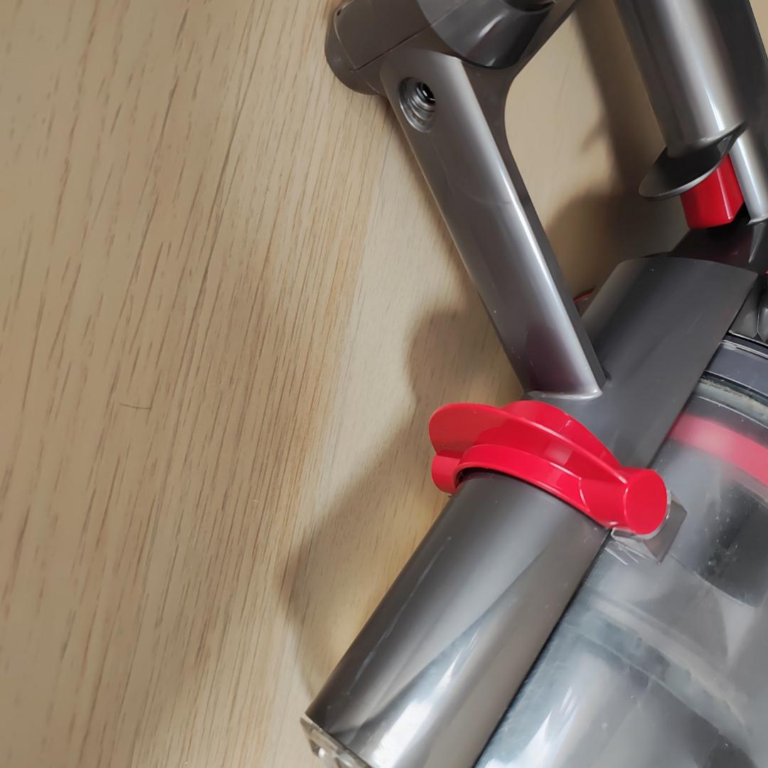 ダイソン★コードレス掃除機★V10本体★ＳV12★バッテリー新品と同等★確2