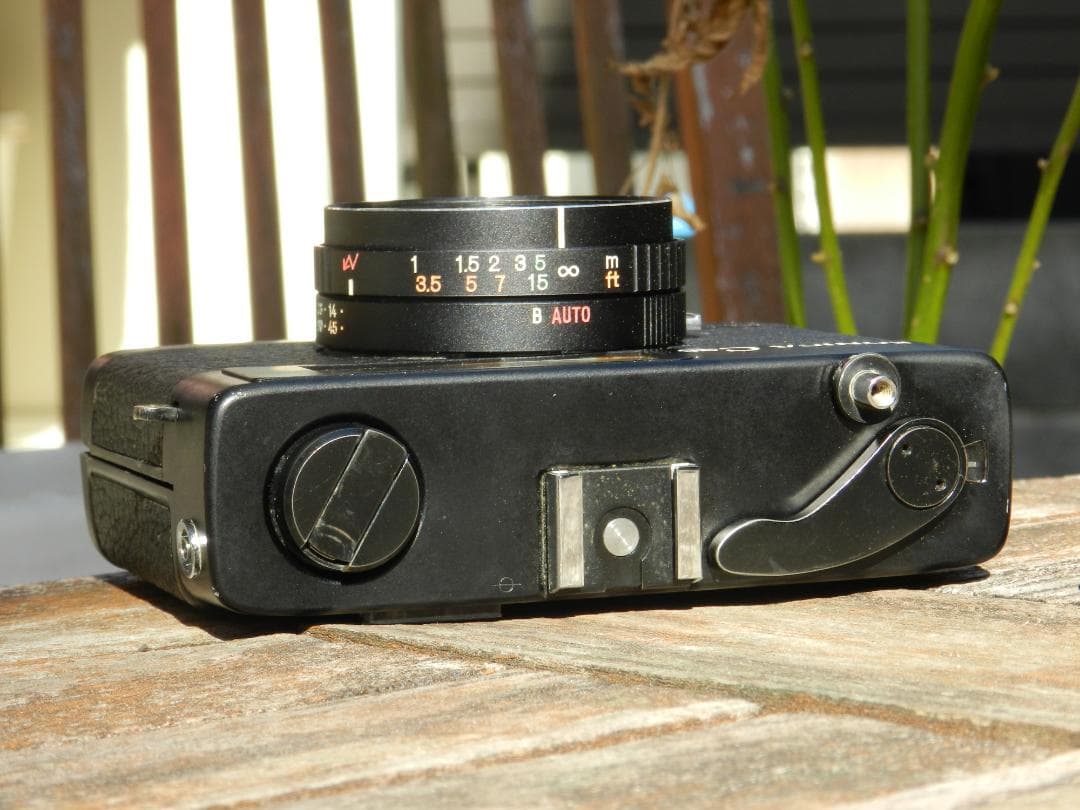 美品　KONICA C35 ブラック レンジファインダーカメラ 即撮影可