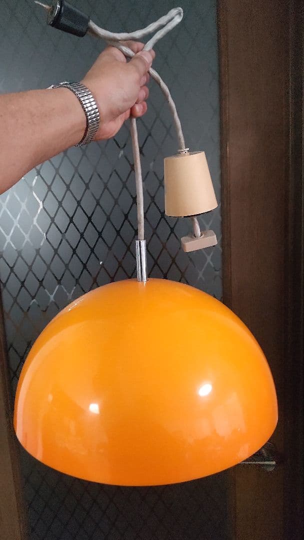 早い物勝ち♪昭和レトロ♪オレンジ色♪天井照明♪ペンダントライト♪レトロポップ