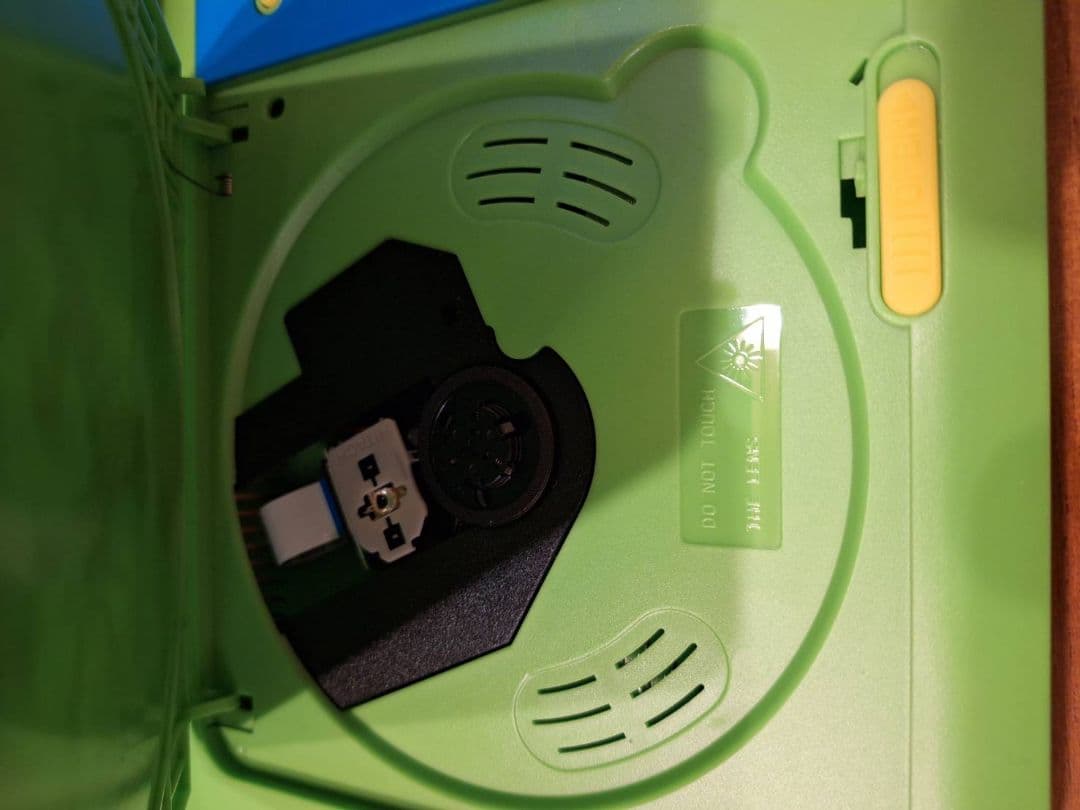 トイストーリー 9インチ ポータブルDVDプレーヤー