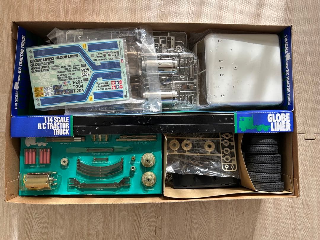 TAMIYA GLOBE LINER 1/14 ラジコントラクター