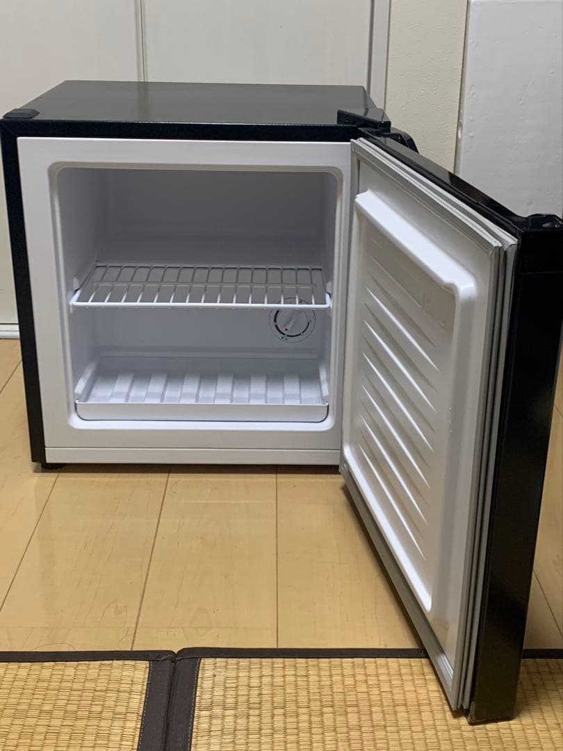 MAXZEN コンパクト冷凍庫　31L