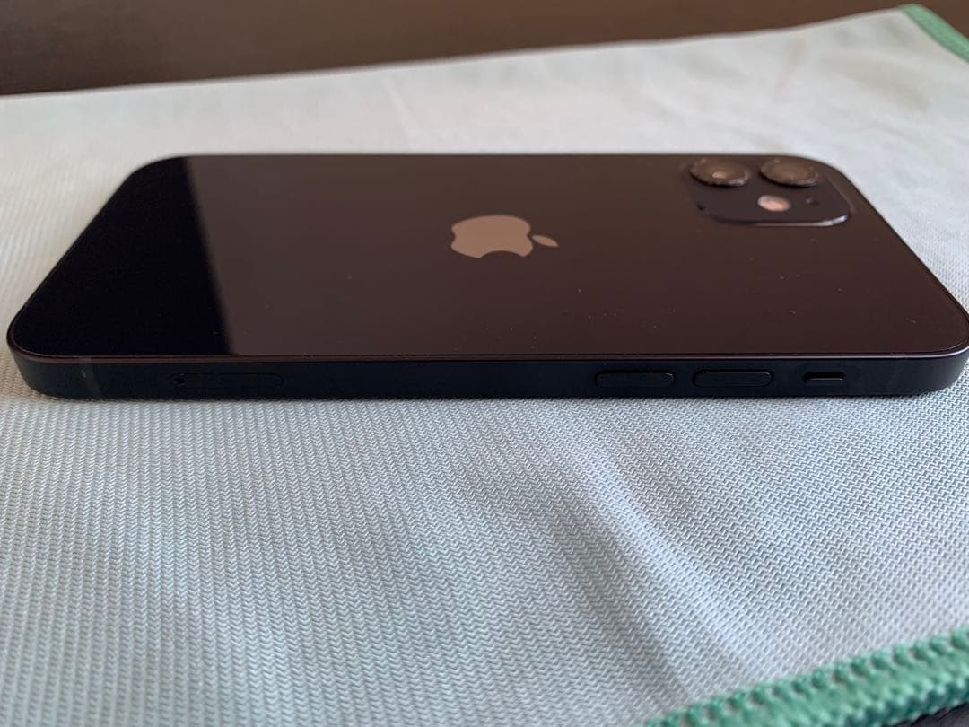 iPhone 12 256GB SIMフリー 中古 保護フィルム付き