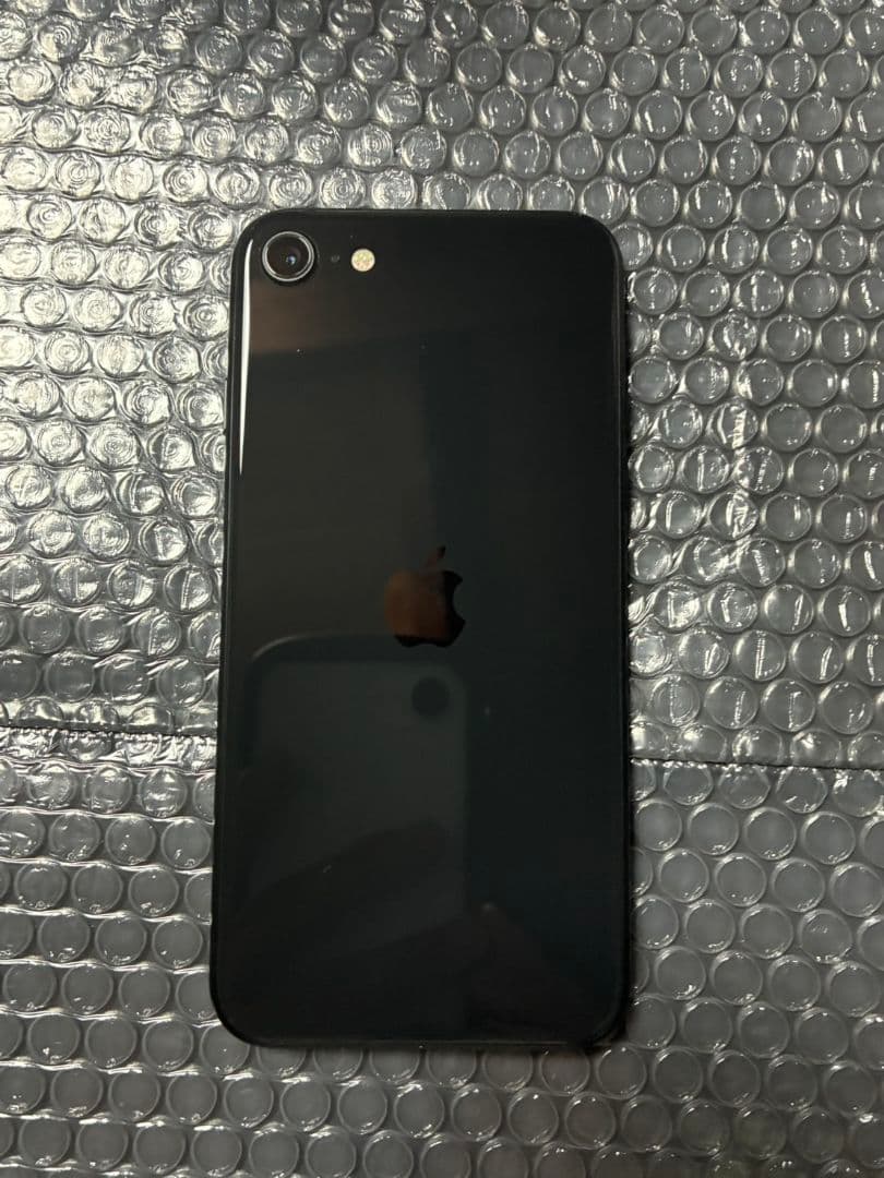期間限定値下げ！Apple　iPhoneSE2　ブラック64GB 本体のみ