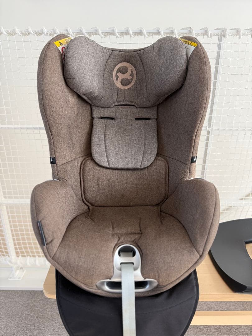 Cybex sirona plus サイベックス　シローナプラス　伊勢丹限定