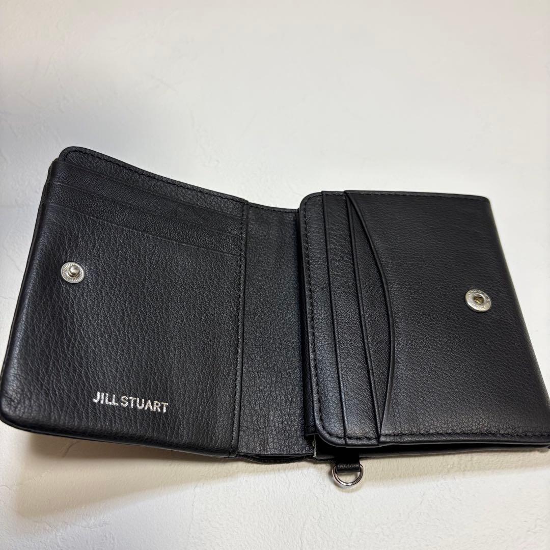 新品 ジルスチュアート 二つ折り財布 ブラック コンパクト 黒 ソフトレザー