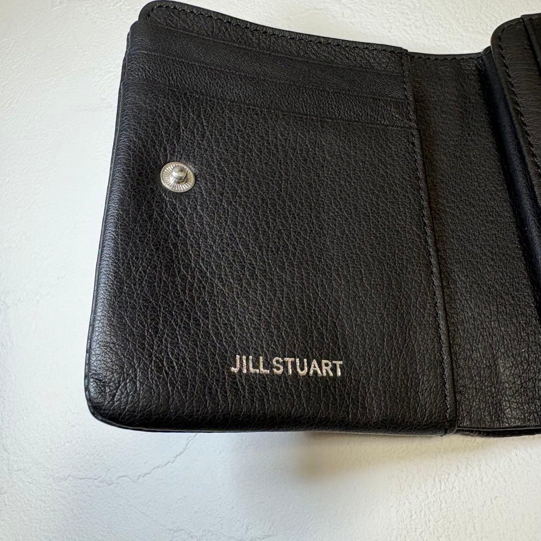 新品 ジルスチュアート 二つ折り財布 ブラック コンパクト 黒 ソフトレザー