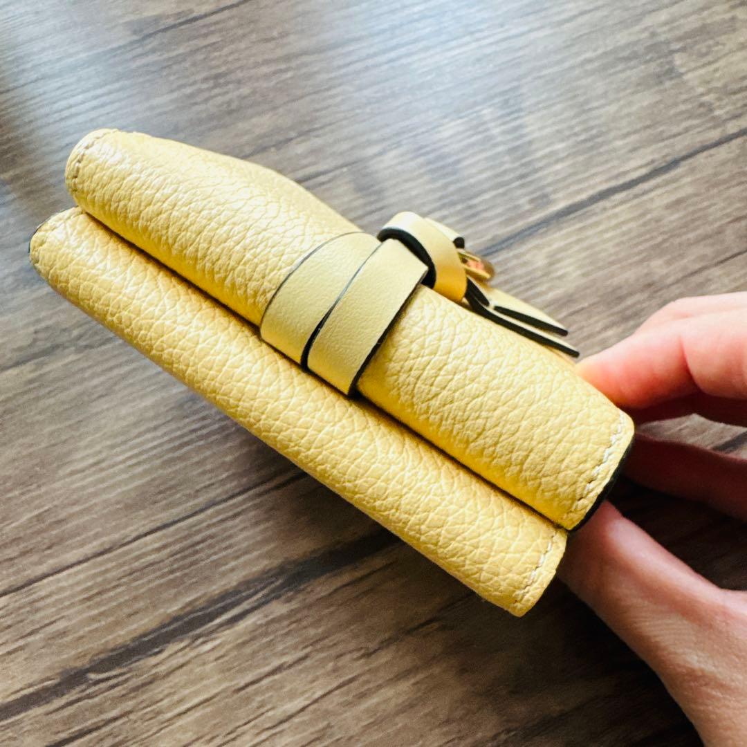 未使用Chloe 財布 ミニ トリフォールド イエロー アルファベット 三つ折り